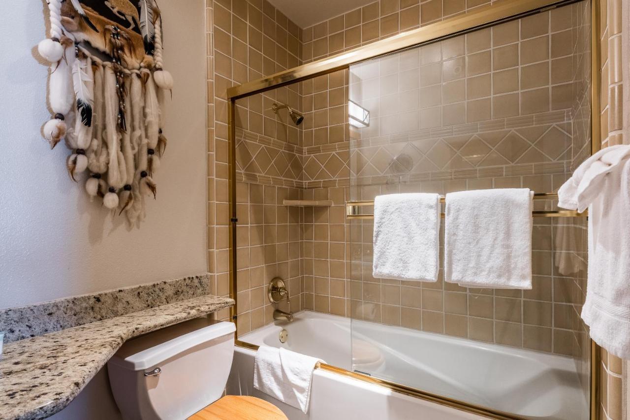Juniper Springs Lodge #413 - Luxury Ski In Ski Out! 2 Bedroom Mammoth Lakes Exterior photo