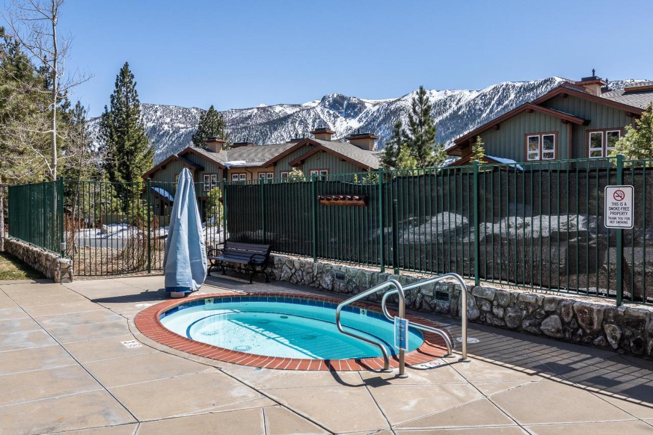 Juniper Springs Lodge #413 - Luxury Ski In Ski Out! 2 Bedroom Mammoth Lakes Exterior photo
