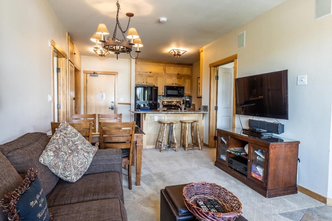 Juniper Springs Lodge #413 - Luxury Ski In Ski Out! 2 Bedroom Mammoth Lakes Exterior photo